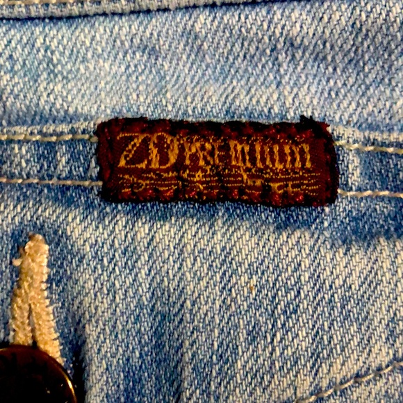 ZD Premium Jeans Junior Size 5 jean shorts - Picture 3 of 4
